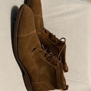 Stacy Adams Tan Chukka Boots